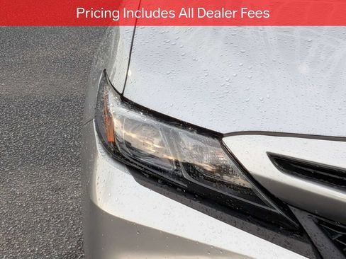 Used 2024 Toyota Camry SE w/ Convenience Package FWD image 11