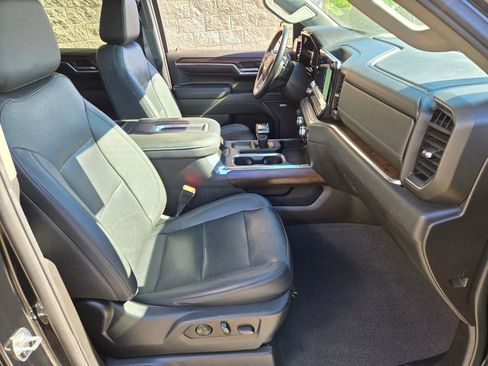 Used 2022 GMC Sierra 1500 SLT w/ SLT Premium Plus Package image 20