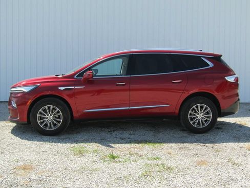 Used 2024 Buick Enclave Essence w/ Technology Package AWD/4WD image 6