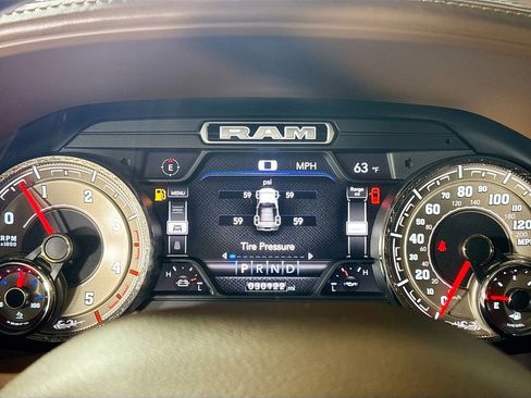 Used 2021 RAM 2500 Limited image 14