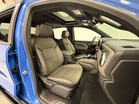 Certified 2025 Chevrolet Colorado ZR2 w/ Technology Package AWD/4WD image 31