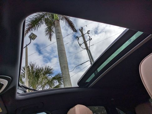 Used 2023 Porsche Macan image 20