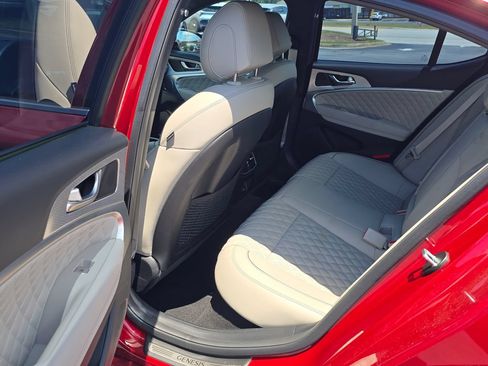 Used 2023 Genesis G70 3.3T w/ Sport Prestige Package RWD image 10