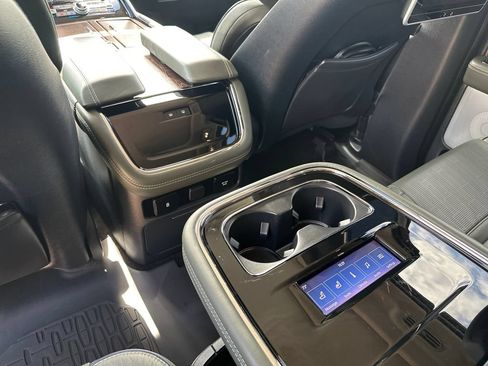 Used 2022 Lincoln Navigator L Black Label AWD/4WD image 31