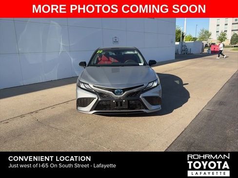 Used 2022 Toyota Camry XSE w/ Navigation Upgrade Package FWD image 2