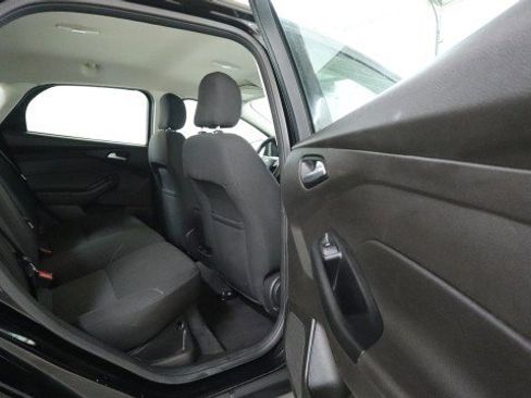 Used 2016 Ford Focus SE image 11