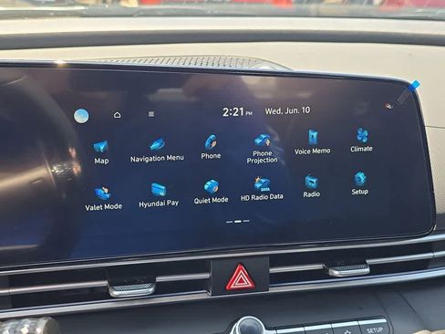New 2026 Hyundai Elantra Limited FWD image 30