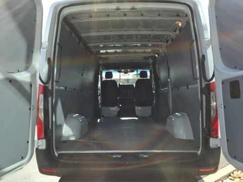Used 2026 Mercedes-Benz Sprinter 2500 image 26