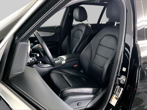 Certified 2019 Mercedes-Benz GLC 300 4MATIC image 9