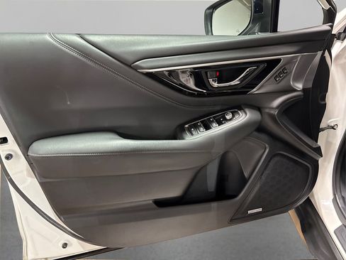 Used 2020 Subaru Outback Limited image 25