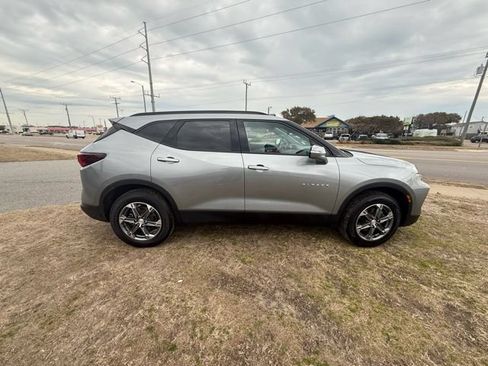 Used 2024 Chevrolet Blazer LT AWD/4WD image 10