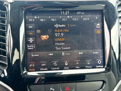 Used 2020 Jeep Cherokee Limited image 16