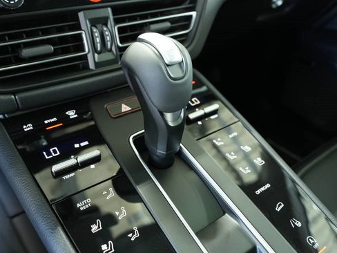 New 2025 Porsche Macan image 24