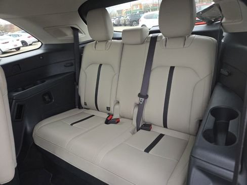 Used 2024 MAZDA CX-90 3.3 Turbo w/ Premium Package image 19