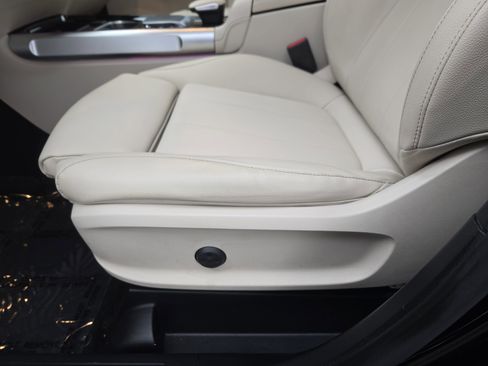 Certified 2021 Mercedes-Benz GLB 250 GLB 250 image 27