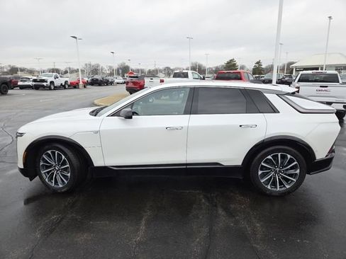 Used 2024 Cadillac Lyriq Sport image 26