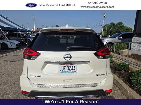 Used 2017 Nissan Rogue SV w/ SV Premium Package AWD/4WD image 5