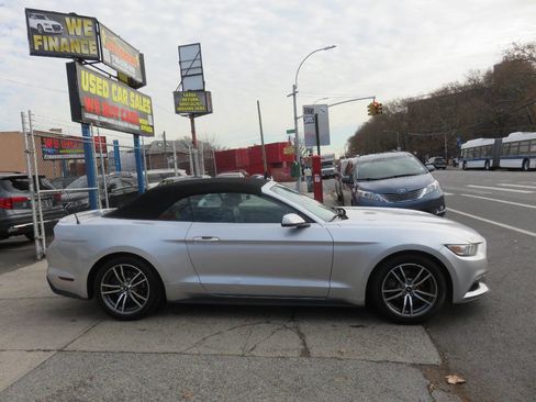 Used 2017 Ford Mustang Premium image 12