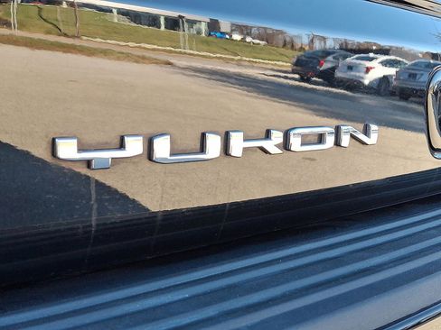 Used 2023 GMC Yukon AT4 image 24