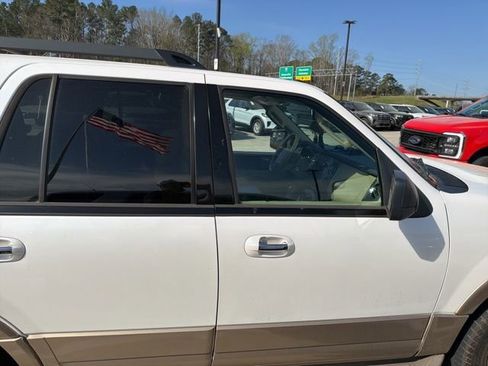 Used 2012 Ford Expedition XLT image 21