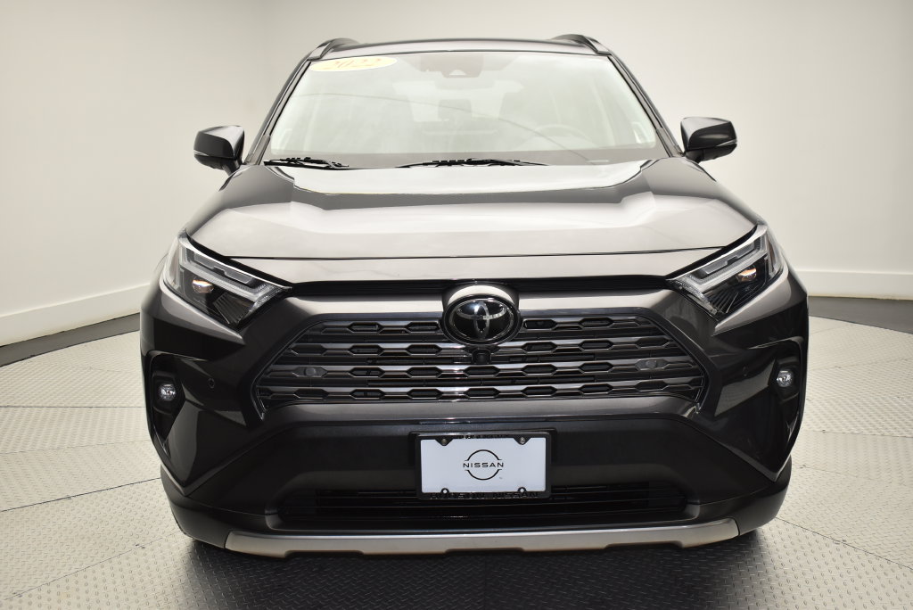 Used 2022 Toyota RAV4 Limited AWD/4WD image 2