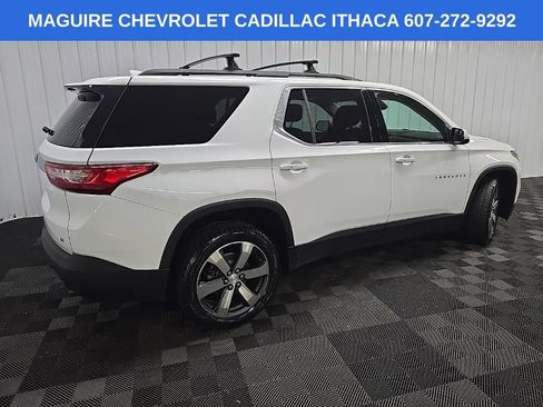 Used 2019 Chevrolet Traverse LT w/ LT Premium Package AWD/4WD image 3