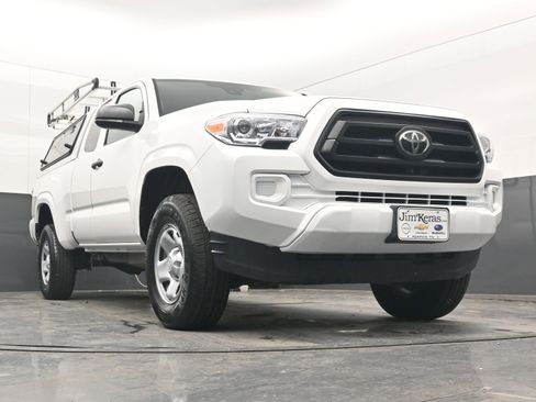 Used 2022 Toyota Tacoma SR image 22