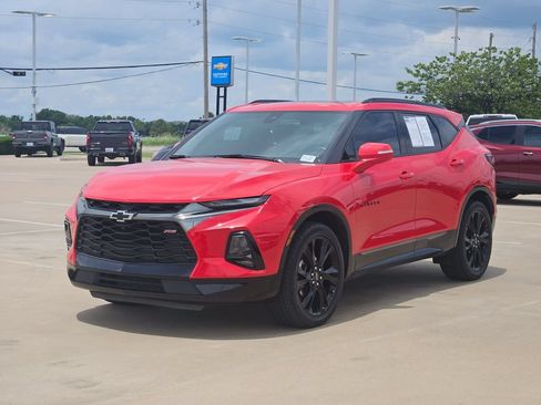 Used 2021 Chevrolet Blazer RS w/ Enhanced Convenience Package FWD image 3