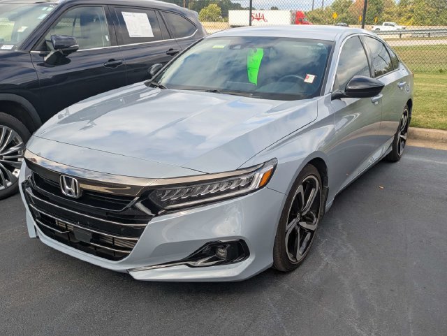 Used 2022 Honda Accord Sport image 3