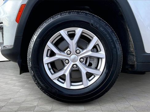 Used 2022 Jeep Grand Cherokee L Limited image 9