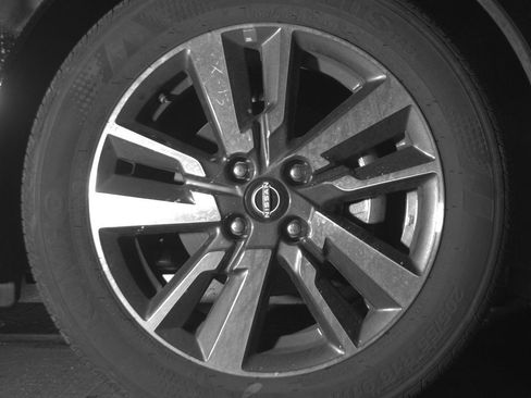 Used 2025 Nissan Versa SV image 13