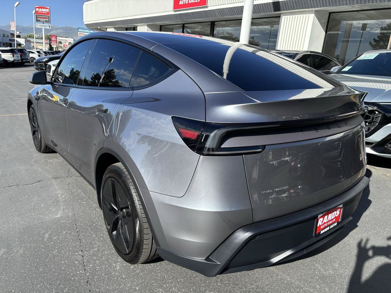 Used 2026 Tesla Model Y Long Range AWD/4WD image 9