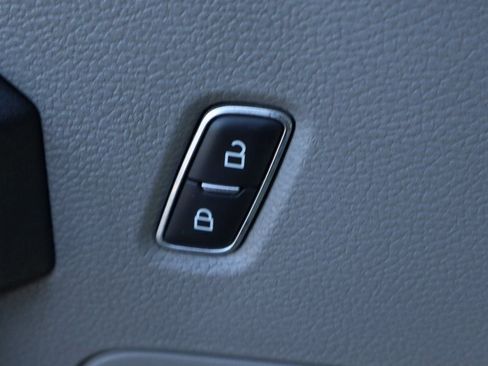 Used 2019 Ford F250 XL w/ Power Equipment Group image 16