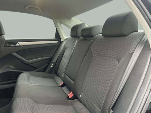 Used 2015 Volkswagen Passat 1.8T S image 20