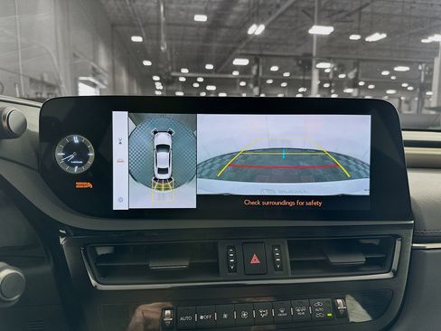 Used 2023 Lexus ES 300h F Sport image 22