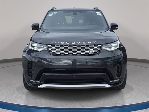 New 2026 Land Rover Discovery Limited Edition image 2