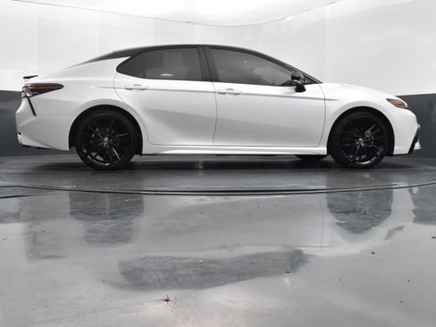 Used 2023 Toyota Camry XSE image 40