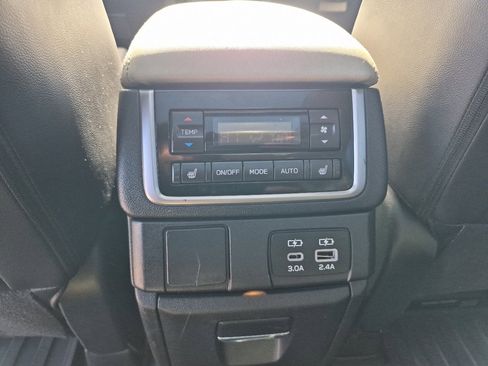 Used 2023 Subaru Ascent Limited w/ Technology Package image 14