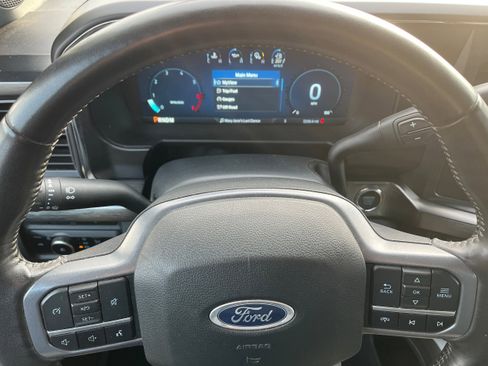 Certified 2023 Ford F250 Lariat w/ Chrome Package image 26