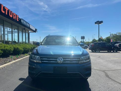 Used 2020 Volkswagen Tiguan SE FWD image 2