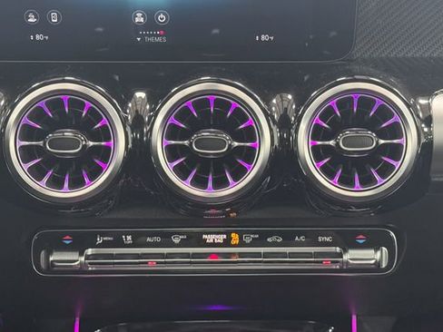 Used 2022 Mercedes-Benz GLB 250 GLB 250 image 23