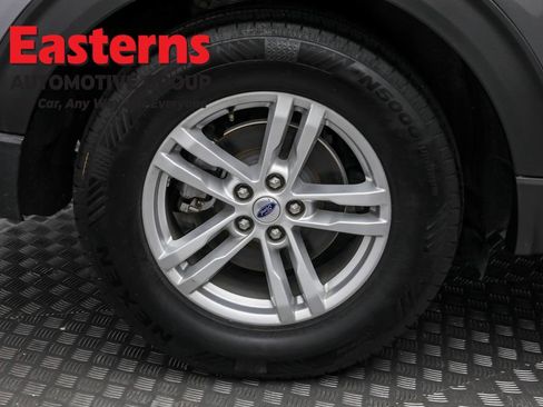 Used 2023 Ford Explorer XLT w/ Equipment Group 202A image 30