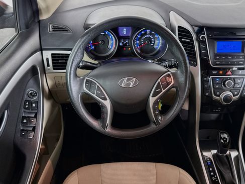 Used 2016 Hyundai Elantra GT FWD image 16