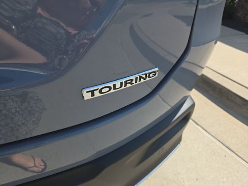 New 2025 Honda Pilot Touring image 9