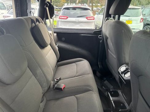 Used 2019 Jeep Wrangler Sport image 11