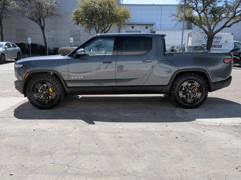 Used 2023 Rivian R1T Adventure image 7