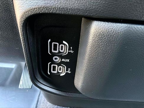 Used 2025 RAM 1500 Classic Warlock AWD/4WD image 17