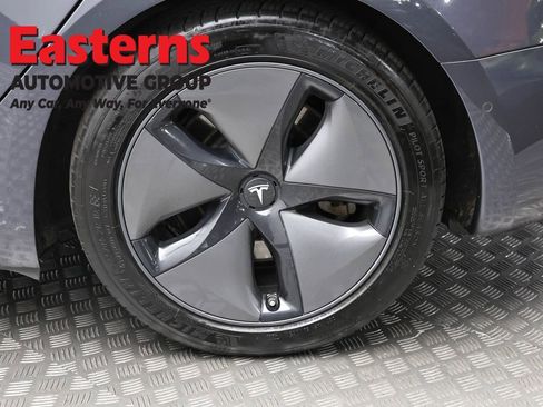 Used 2018 Tesla Model 3 RWD image 8