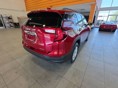 Used 2022 GMC Terrain SLE w/ Driver Convenience Package AWD/4WD image 8
