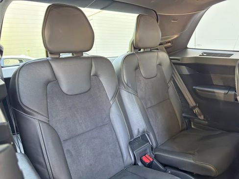 Used 2019 Volvo XC90 T6 R-Design w/ Protection Package Premier image 39